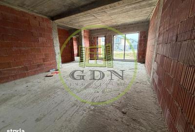 Casă cu 4 camere în Șimnicu de Jos