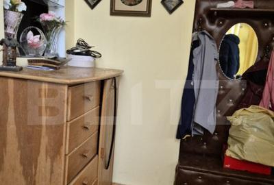 Casa de vanzare, curte comuna cu 1 locatar, 110 mp, zona ult - 1