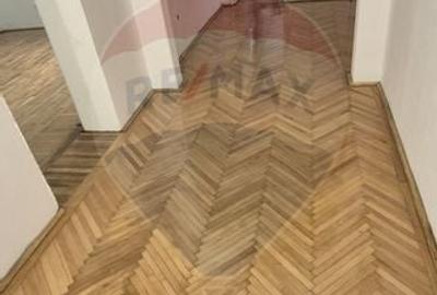 Casa 15 camere de vanzare zona Universitate + spatiu comercial parter - 35