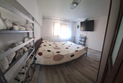 Casă cu 4 camere cu Canalizare în Central