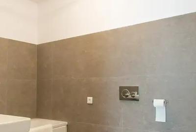 Apartament cu 3 camere decomandat în Theodor Pallady