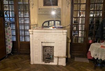 Casă cu 12 camere cu Canalizare în P-ța Universității - 3