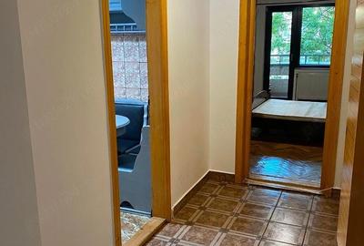Apartament cu 3 camere decomandat în Central - 4