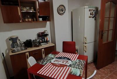 Apartament cu 4 camere în Central - 2