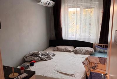 Apartament cu 3 camere decomandat în Lipovei