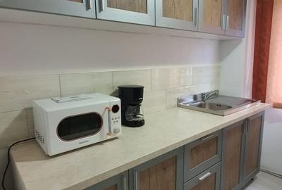 Apartament cu 4 camere semidecomandat în Găvana