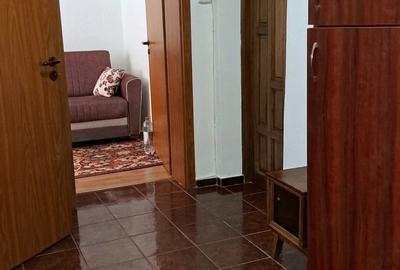Apartament cu 3 camere semidecomandat în Central - 6