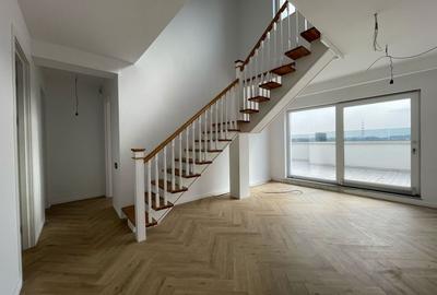 Penthouse UNICAT + 4 locuri parcare subterane incluse - 1