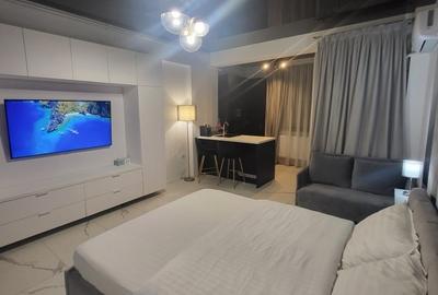 Studio premium cu piscina la doar 50m de plaja, ideal locuinta sau investitie - 1