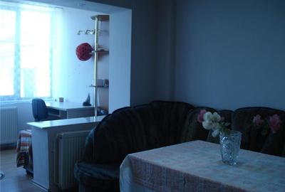 Apartament cu 2 camere decomandat în Central - 9