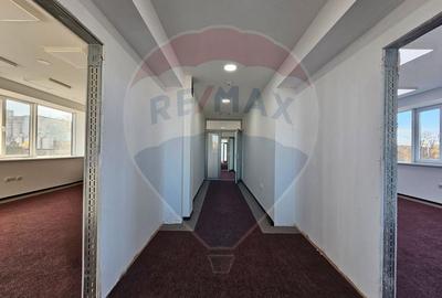 Birou, de 240 mp, în Zona industrială - 13