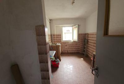 Apartament cu 3 camere decomandat în Lacul Tei - 9
