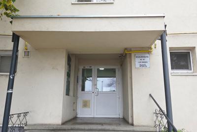 Ap 2 cam, metrou Apărătorii Patriei 600 m - 9