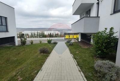 Apartament luminos si spatios, 3 camere - Zona Vivo / Urbano Panoramic - 8