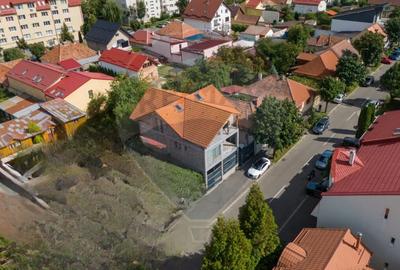 Casă cu 8 camere cu Teren 470 Mp în Gemenii - 32