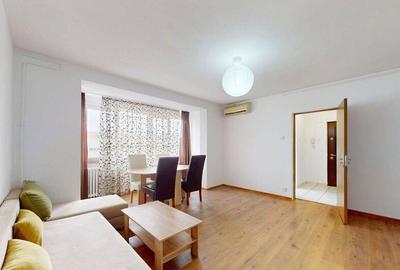Apartament cu 3 camere semidecomandat, mobilat în Tei