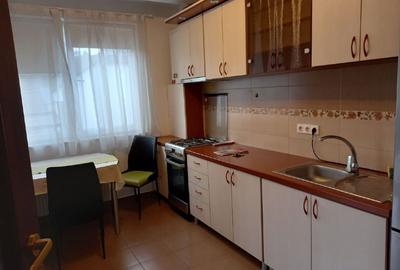 Apartament cu 2 camere decomandat în Dâmbu Pietros