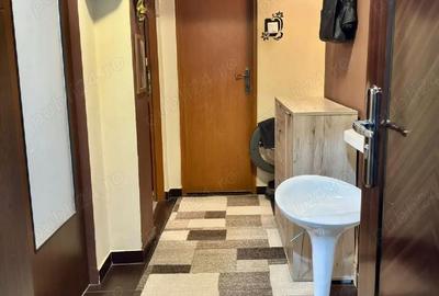 Apartament cu 2 camere decomandat în Micro 14 - 16