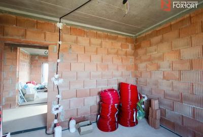 Apartament 3 camere decomandat 72 mp cu gradina de 100 mp in Giroc- V2808 - 11