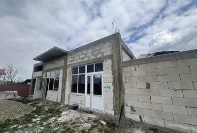 Spațiu comercial, de 100 mp, în Văcarea - 2