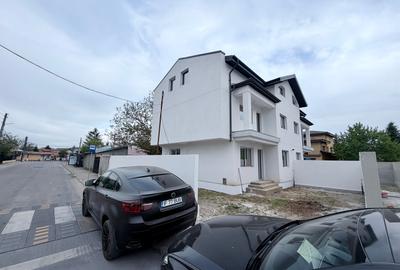 Duplex cu 7 camere cu Canalizare în Sud - 1