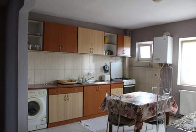 Apartament 3 camere, mobilat si utilat, zona Lazaret - 9