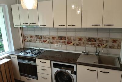 Apartament 3 camere renovat Piata Delfinului Apartament 3 camere renovat Piata Delfinului - 2