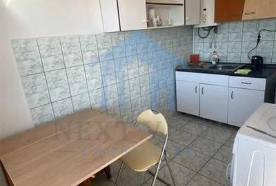 Garsoniera, Dambul Rotund - 3