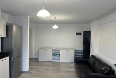 Apartament cu 3 camere decomandat în Micro 3 - 4