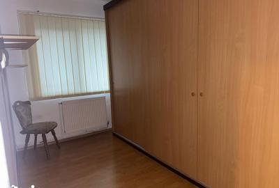 Apartament cu 3 camere în Micro 9 - 14