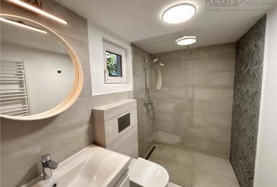 Casă cu 5 camere cu Teren 500 Mp în Tractorul - 17