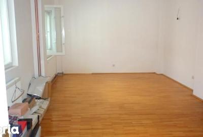 Casă cu 6 camere decomandat cu Teren 350 Mp în Mihai Bravu - 7
