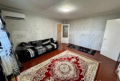 Apartament cu 3 camere semidecomandat, mobilat în Calea București - 1