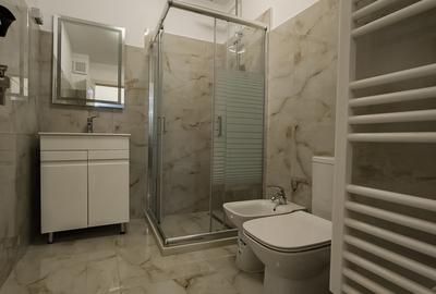 Apartament decomandat în Decebal