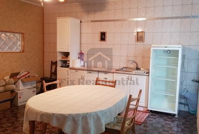 Proprietate deosebita in Targu Neamt - posibiltate transformare pensiune - 5