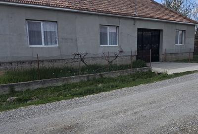 Casă cu 4 camere în Hidiș - 1