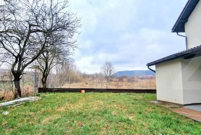 Casă cu 5 camere cu Teren 446 Mp în Chinteni - 2