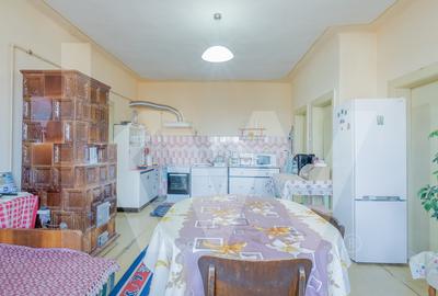 Casa Versatila in Cisnadie – Ideala pentru Familie, Birou sau Cabinete! - 11