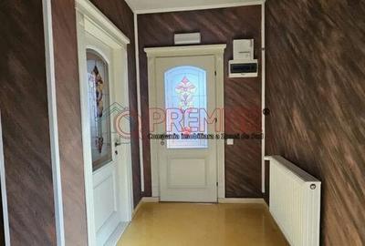 Casă cu 5 camere cu Teren 400 Mp în Berceni - 2