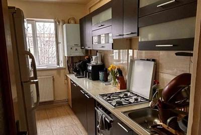 Apartament de 3 camere-Luminos - 2