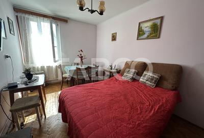 Apartament 2 camere 47 mpu decomandat 2 boxe la subsol garaj etaj 2 - 3