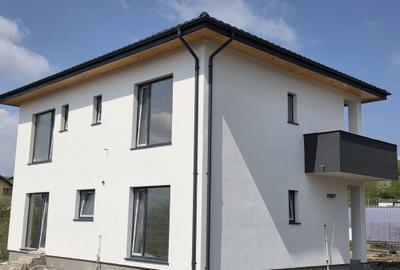 Casă cu 4 camere în Sânpetru - 4