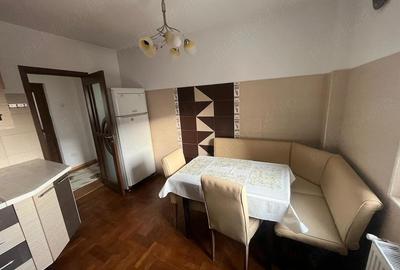 Apartament cu 3 camere decomandat în Central - 3