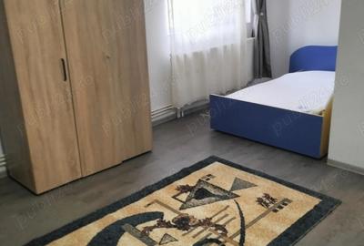 Inchiriez garsoniera - 2