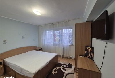 Apartament cu 3 camere decomandat în Obor - 9