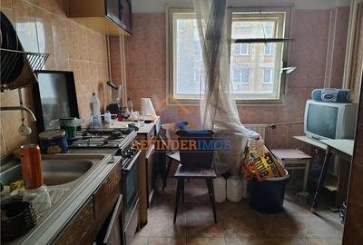 Apartament cu 3 camere decomandat în Rahova - 7