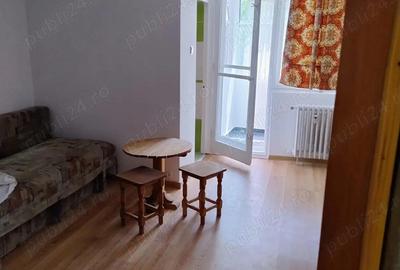 Garsonieră decomandată în Vitan