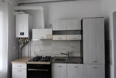 Apartament cu 2 camere decomandat în Central - 2