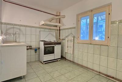 Apartament cu 3 camere decomandat în Nicolina - 7