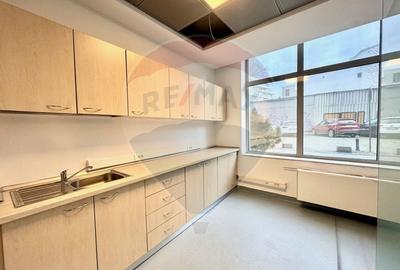 Birou, de 758.34997558594 mp, în P-ța Victoriei - 5